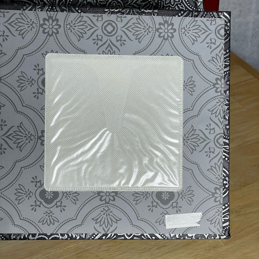 Black and Silver Photo Album w/Embossed Floral Designs Holds 200 4x6 Photos - Picture 13 of 13